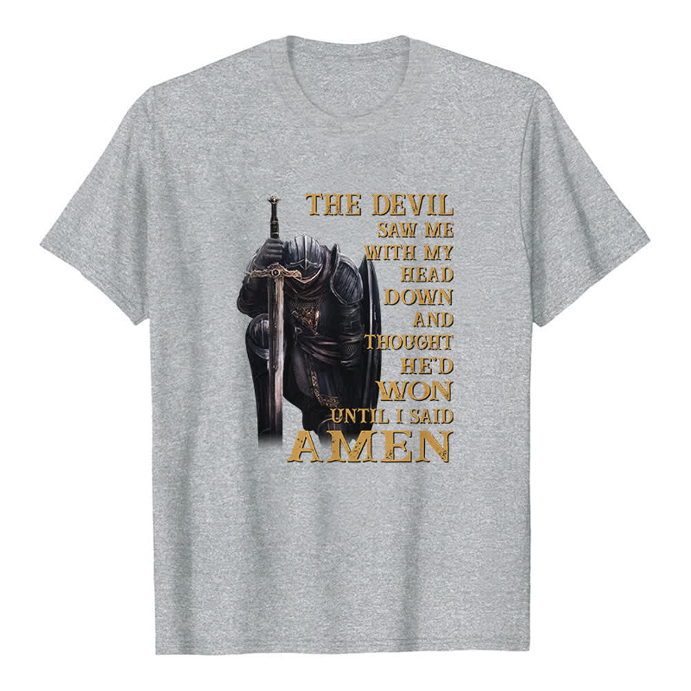 Christianartworkshop Kniender Krieger – Der Teufel dachte, er hätte gewonnen, bis ich Amen sagte – Klassisches T-Shirt mit Aufdruck - Grau - 2XL - image 5