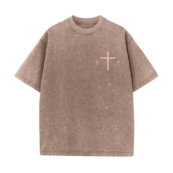 Christianartworkshop Doppelseitig bedrucktes, gewaschenes T-Shirt mit Kreuz-Schriftzug „Glaube über Angst“. - image 11