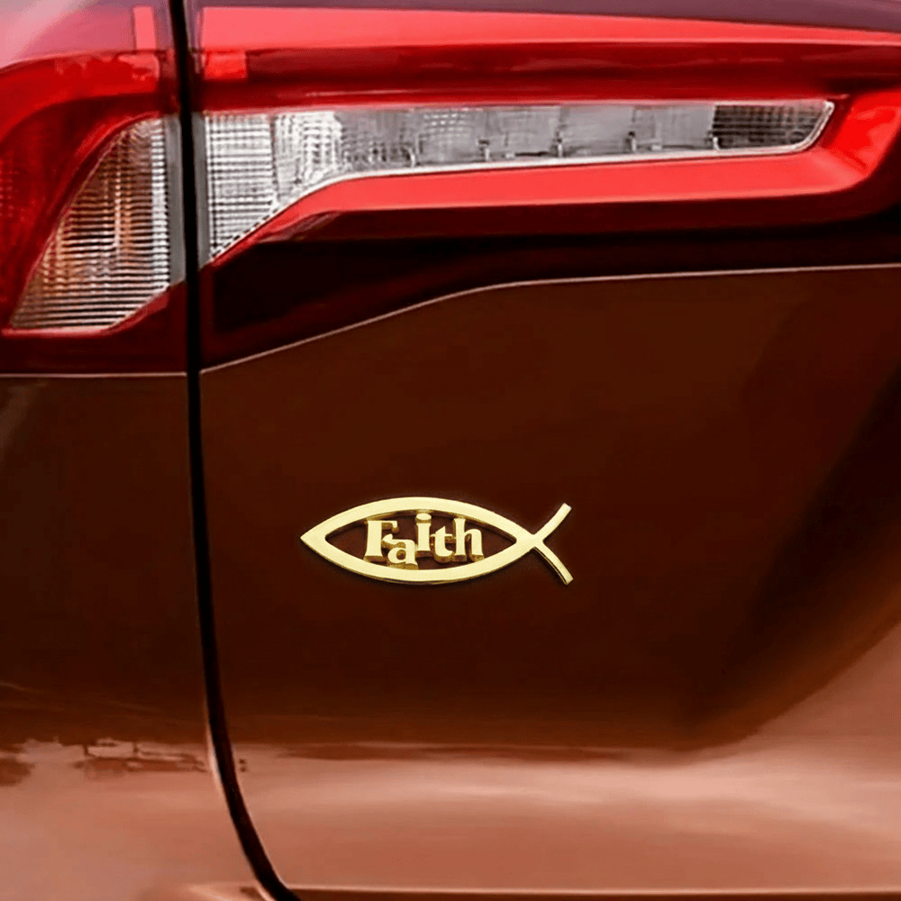 Christianartworkshop Autoaufkleber mit Ichthys-Fischumriss und erhabenem Glaubensbuchstaben: Ein Symbol unerschütterlicher Überzeugung und Verkehrssicherheit - image 1
