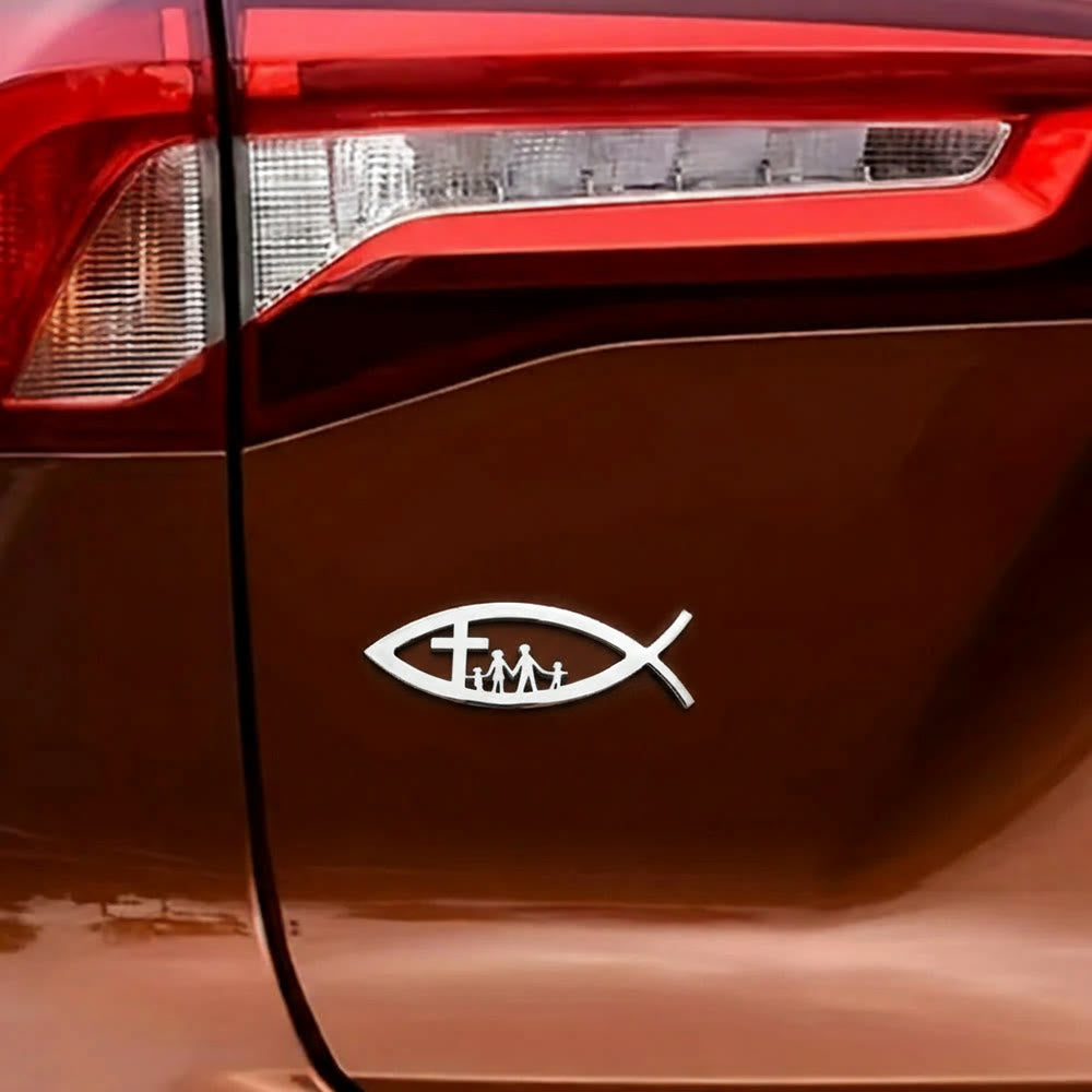 Christianartworkshop Autoaufkleber mit Ichthys-Hohlfisch, Kreuz und Familiensilhouette: Ein Symbol für Familiensegen und göttlichen Schutz - image 1