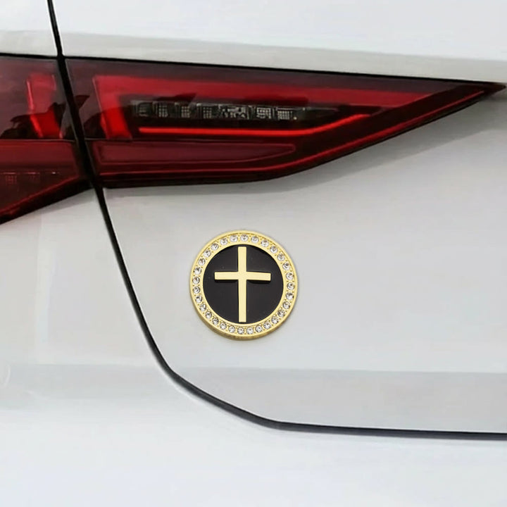 Christianartworkshop Strassbesetzter, runder Autoaufkleber mit erhabenem Kreuz: Ein Symbol göttlicher Gnade und umfassenden Reiseschutz - image 2