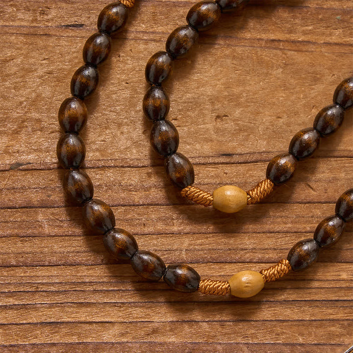 Christianartworkshop Rosenkranz aus naturbelassenem Holz mit erdiger Textur und Knoten: Für die stille Meditation - image 3