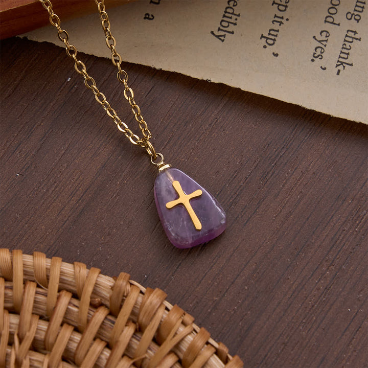 Christianartworkshop Organische, unregelmäßige Kreuzkette aus Naturstein mit Metallauflage: Symbol unerschütterlichen himmlischen Glaubens - Amethyst - image 4