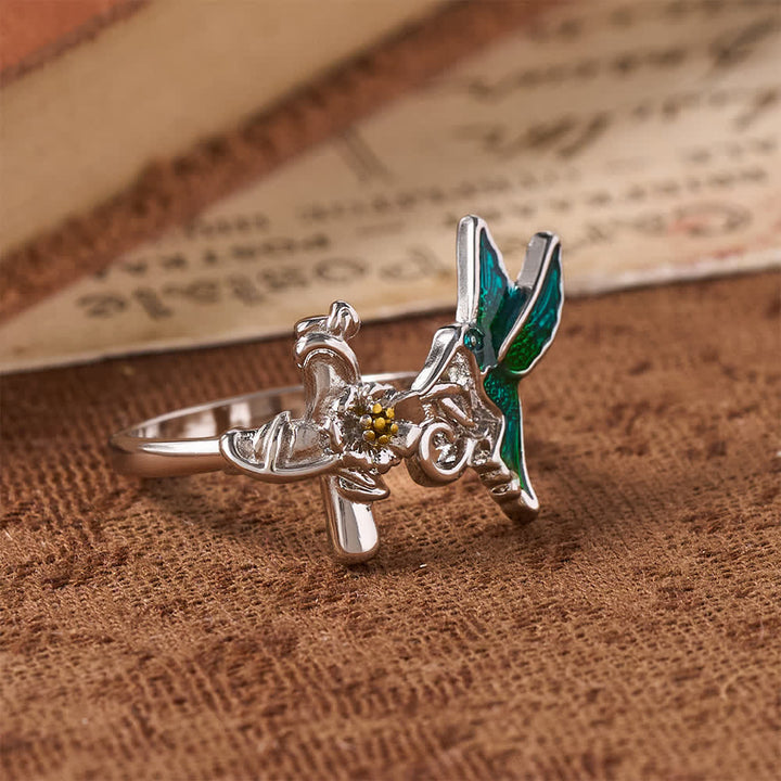 Christianartworkshop Grüner Emaille-Ring mit Kolibri und floralem Kreuz: Symbol der wachsamen himmlischen Hoffnung - image 2