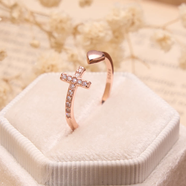 Christianartworkshop Minimalistischer offener Kreuzring mit Zirkonia-Pavé und massiver Herzspitze: Symbol aufrichtiger himmlischer Hingabe - Roségold (Geeignet für US-Größen 6-9) - image 4