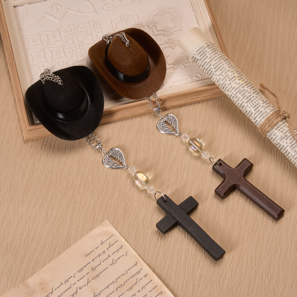 Christianartworkshop Cowboyhut-Anhänger mit Engelsflügeln und Holzkreuz: Zeitloses Zeichen des treuen himmlischen Schutzes - image 2