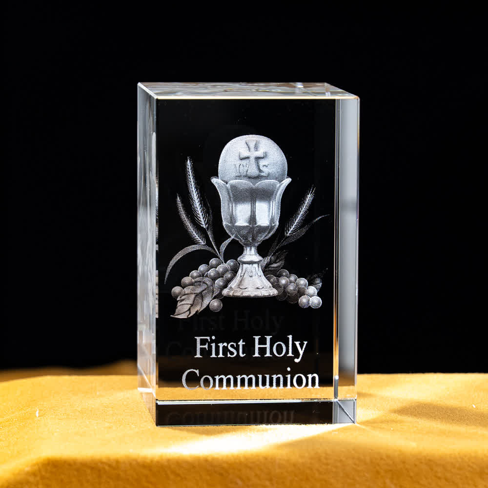 Christianartworkshop Mehrfarbig gravierte heilige Kristallfigur für Schreibtischdekoration und Andachtsdekoration - Kelch der Erstkommunion - 5x5x8cm - image 29