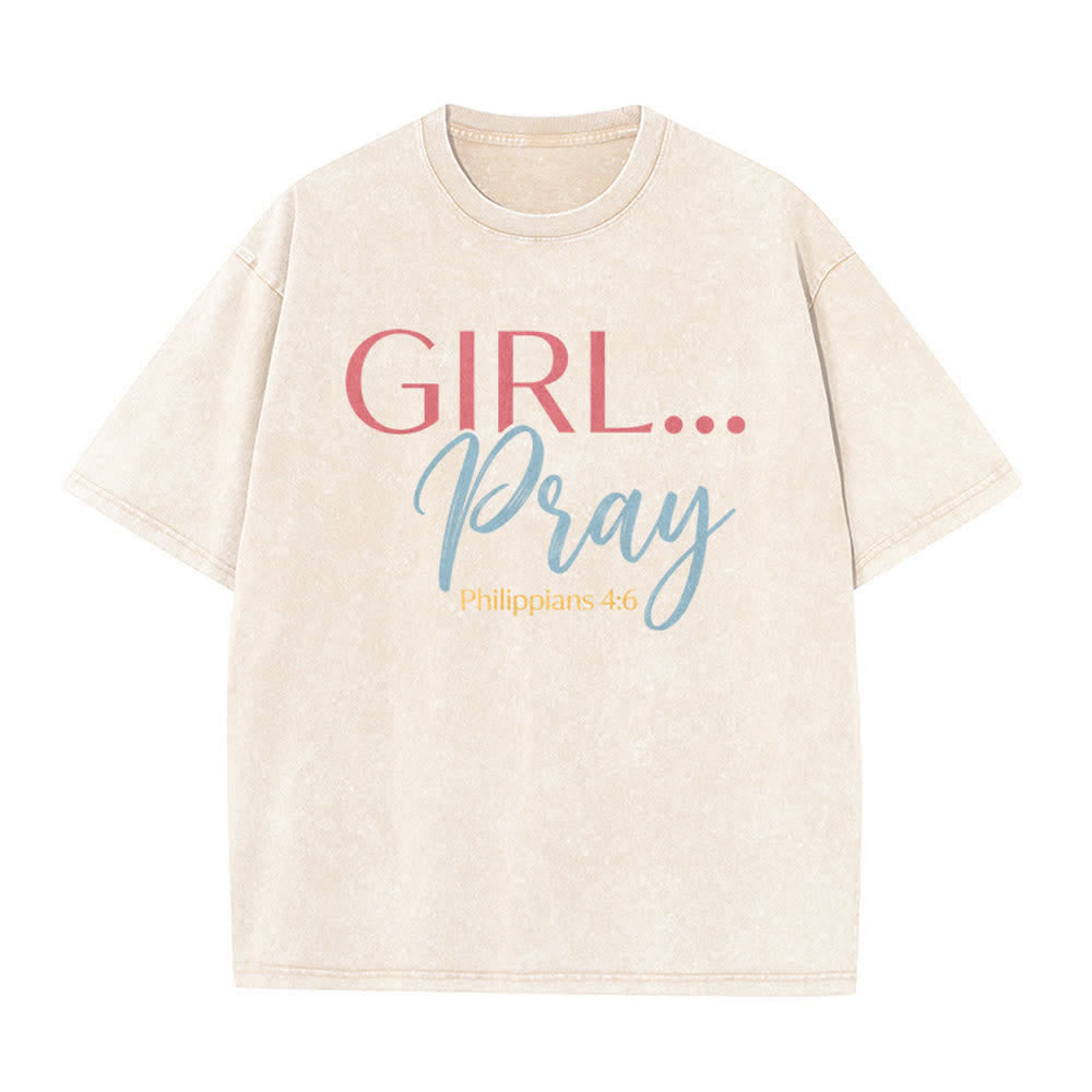 Christianartworkshop Mädchen betet Philipper 4:6 Mix Schriftart Vintage Front Print Casual Washed T-Shirt - Beige - 5XL - image 0