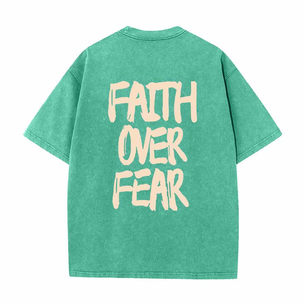 Christianartworkshop Glaube statt Angst – T-Shirt mit Pinselstrich-Schriftart, Mini-Print auf der Vorderseite, großer Text auf der Rückseite, beidseitig bedruckt, vorgewaschen - image 22