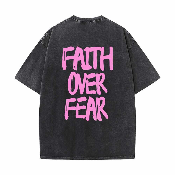 Christianartworkshop Glaube statt Angst – T-Shirt mit Pinselstrich-Schriftart, Mini-Print auf der Vorderseite, großer Text auf der Rückseite, beidseitig bedruckt, vorgewaschen - image 25