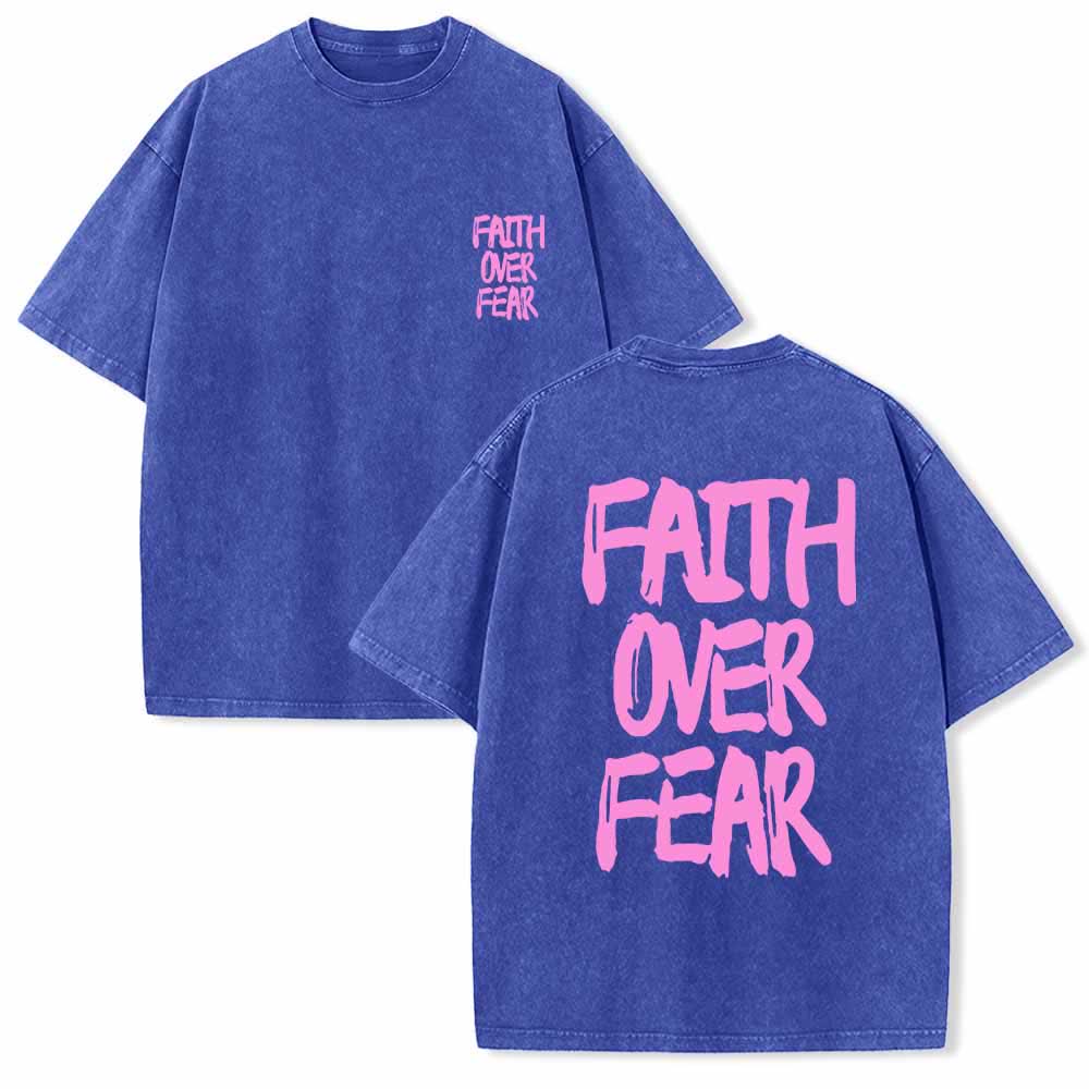 Christianartworkshop Glaube statt Angst – T-Shirt mit Pinselstrich-Schriftart, Mini-Print auf der Vorderseite, großer Text auf der Rückseite, beidseitig bedruckt, vorgewaschen - Blau - 5XL - image 12