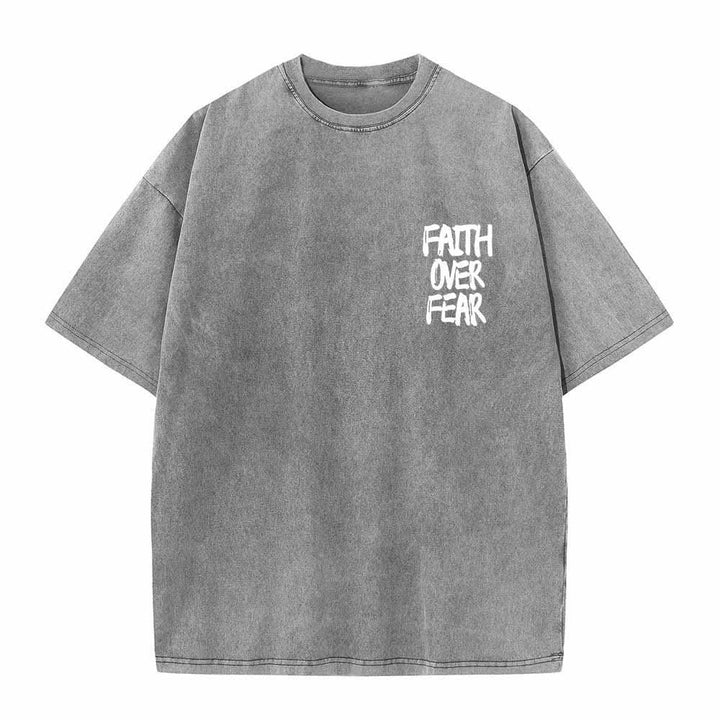 Christianartworkshop Glaube statt Angst – T-Shirt mit Pinselstrich-Schriftart, Mini-Print auf der Vorderseite, großer Text auf der Rückseite, beidseitig bedruckt, vorgewaschen - image 20