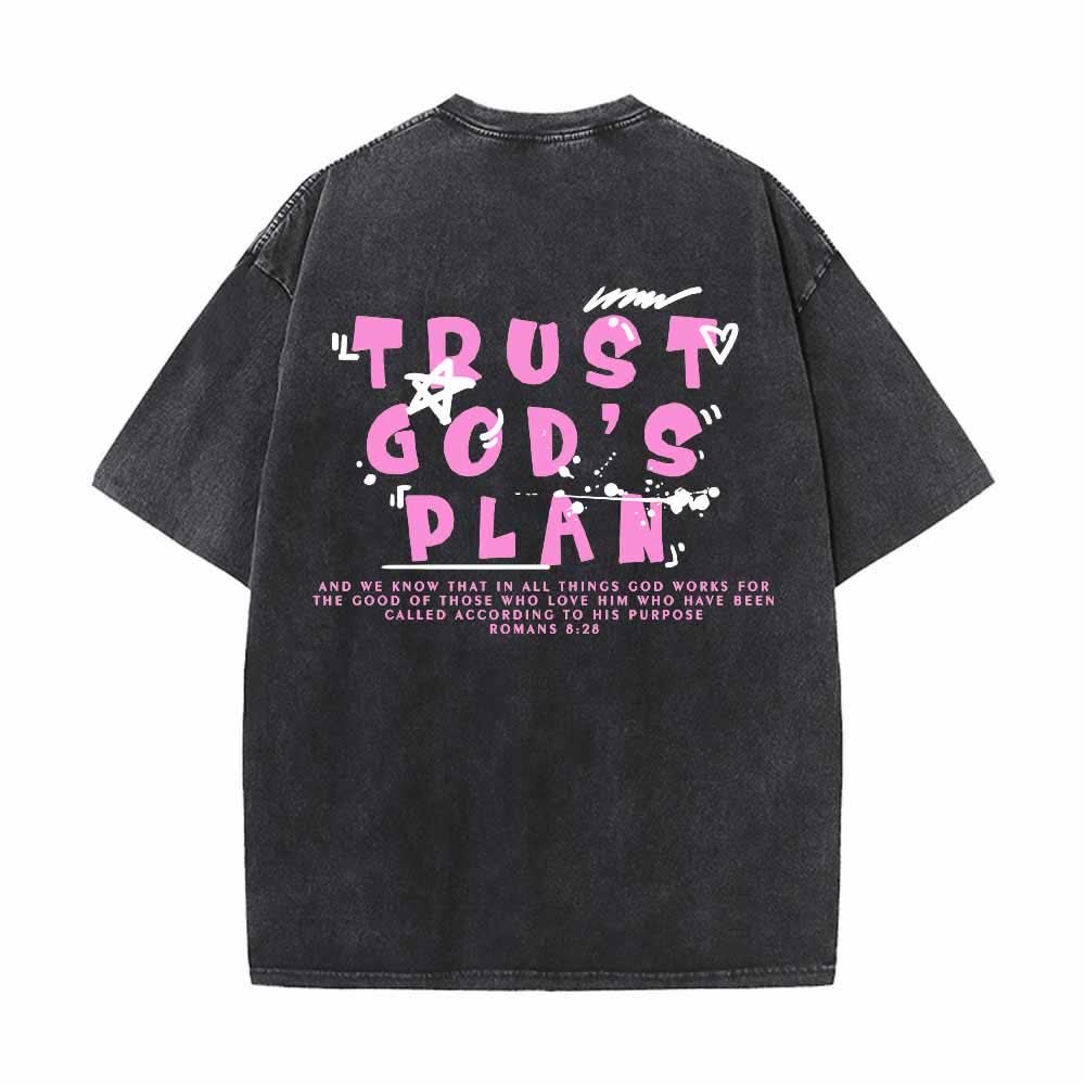 Christianartworkshop Vertraue auf Gottes Plan – Graffiti-Schriftart, Mini-Druck auf der Vorderseite, großer Text auf der Rückseite, Römer 8,28, doppelseitig bedrucktes, gewaschenes T-Shirt - image 4