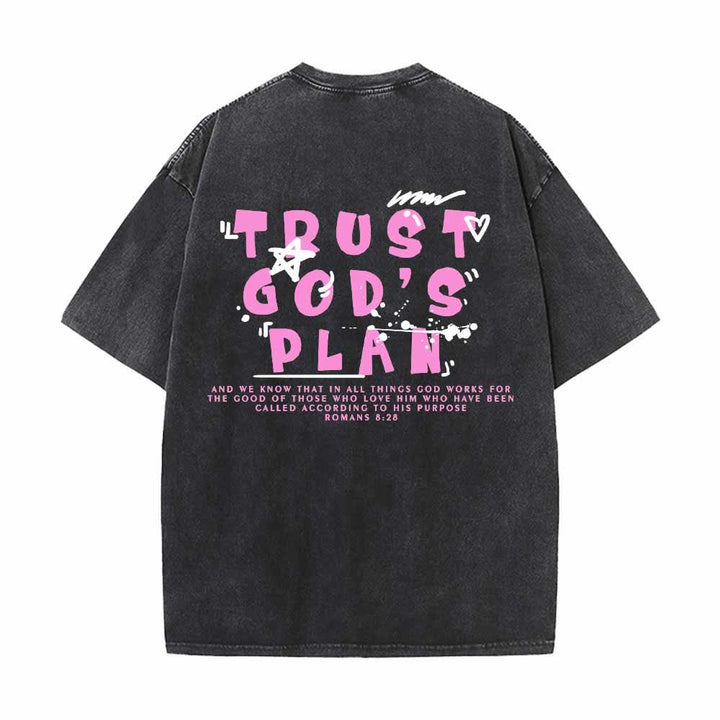 Christianartworkshop Vertraue auf Gottes Plan – Graffiti-Schriftart, Mini-Druck auf der Vorderseite, großer Text auf der Rückseite, Römer 8,28, doppelseitig bedrucktes, gewaschenes T-Shirt - image 4