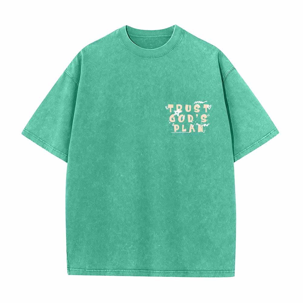 Christianartworkshop Vertraue auf Gottes Plan – Graffiti-Schriftart, Mini-Druck auf der Vorderseite, großer Text auf der Rückseite, Römer 8,28, doppelseitig bedrucktes, gewaschenes T-Shirt - image 2