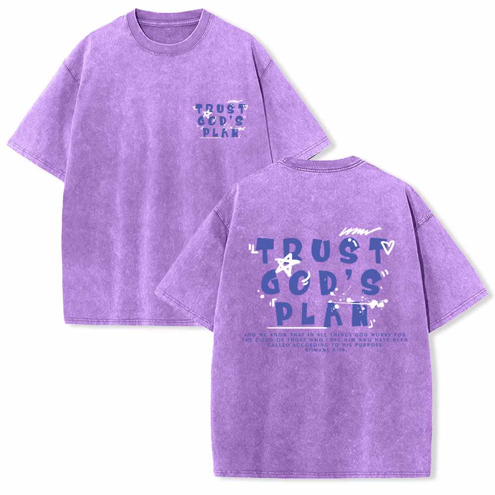 Christianartworkshop Vertraue auf Gottes Plan – Graffiti-Schriftart, Mini-Druck auf der Vorderseite, großer Text auf der Rückseite, Römer 8,28, doppelseitig bedrucktes, gewaschenes T-Shirt - Lila - 5XL - image 9