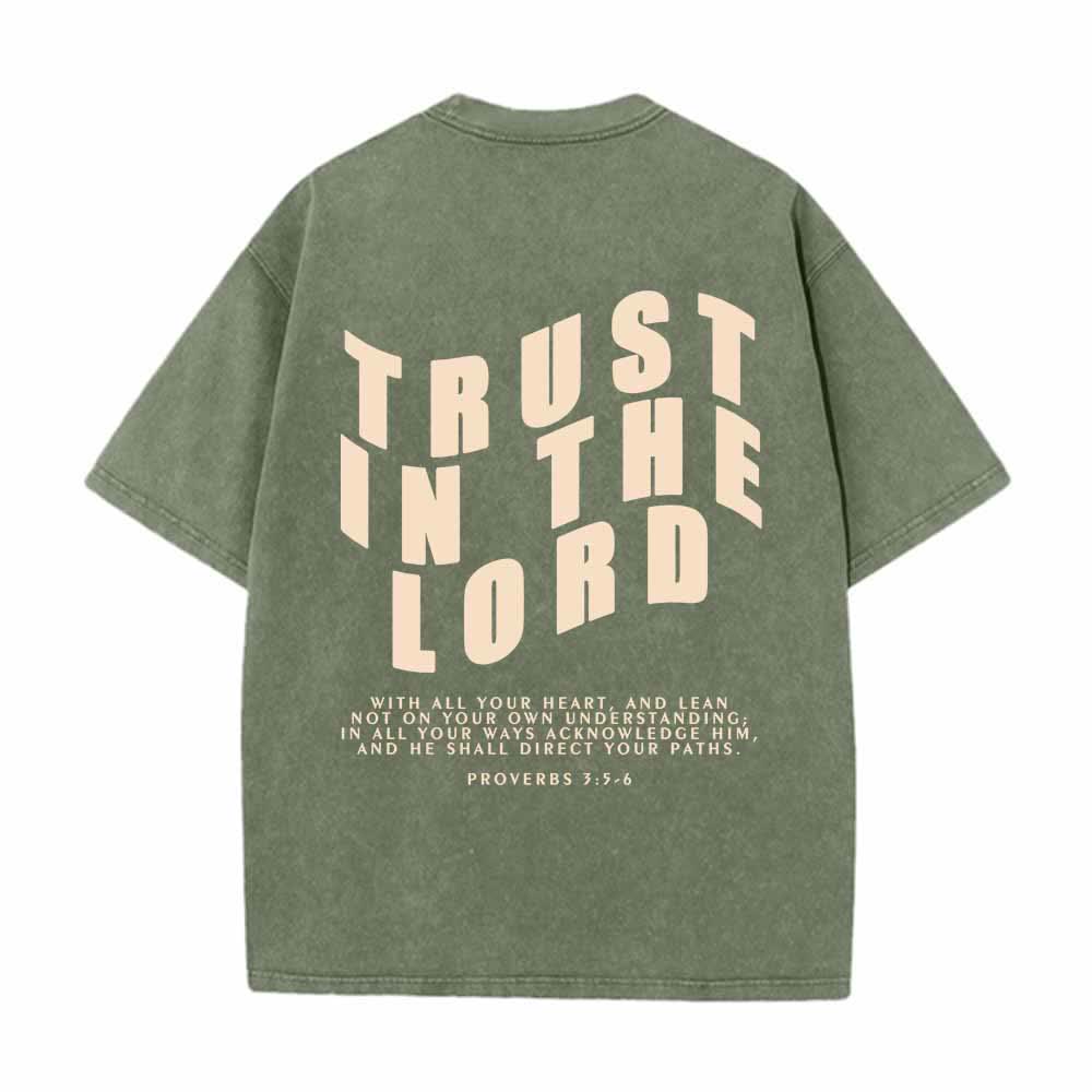 Christianartworkshop Vertraue auf den Herrn! Gerade Vorderseite, gewölbte Rückseite. Sprüche 3,5-6. Beidseitig gewaschenes T-Shirt. - image 19