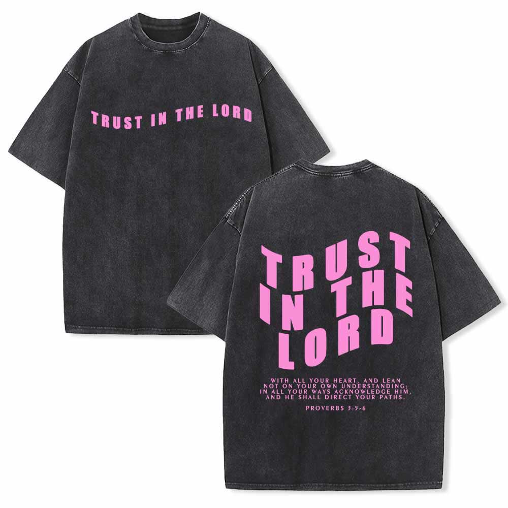 Christianartworkshop Vertraue auf den Herrn! Gerade Vorderseite, gewölbte Rückseite. Sprüche 3,5-6. Beidseitig gewaschenes T-Shirt. - Schwarz - 5XL - image 6