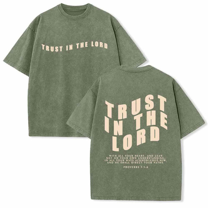 Christianartworkshop Vertraue auf den Herrn! Gerade Vorderseite, gewölbte Rückseite. Sprüche 3,5-6. Beidseitig gewaschenes T-Shirt. - Armeegrün - 5XL - image 18