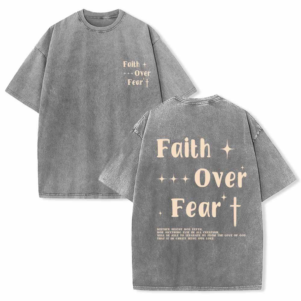 Christianartworkshop Glaube statt Angst – Sternenkreuz-Akzent vorne, Mini-Print hinten, großer Text, beidseitig gewaschenes T-Shirt - Grau - 5XL - image 6