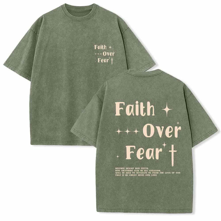 Christianartworkshop Glaube statt Angst – Sternenkreuz-Akzent vorne, Mini-Print hinten, großer Text, beidseitig gewaschenes T-Shirt - Armeegrün - 5XL - image 24