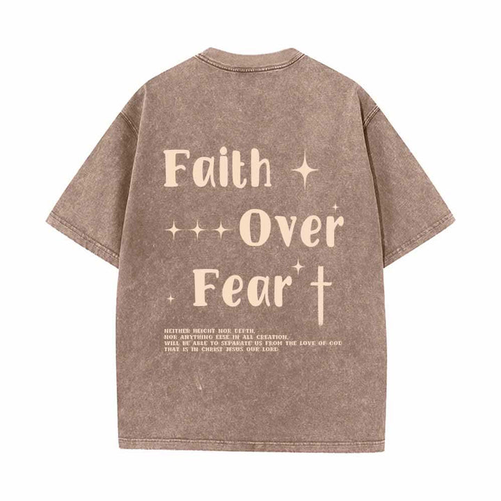 Christianartworkshop Glaube statt Angst – Sternenkreuz-Akzent vorne, Mini-Print hinten, großer Text, beidseitig gewaschenes T-Shirt - image 4