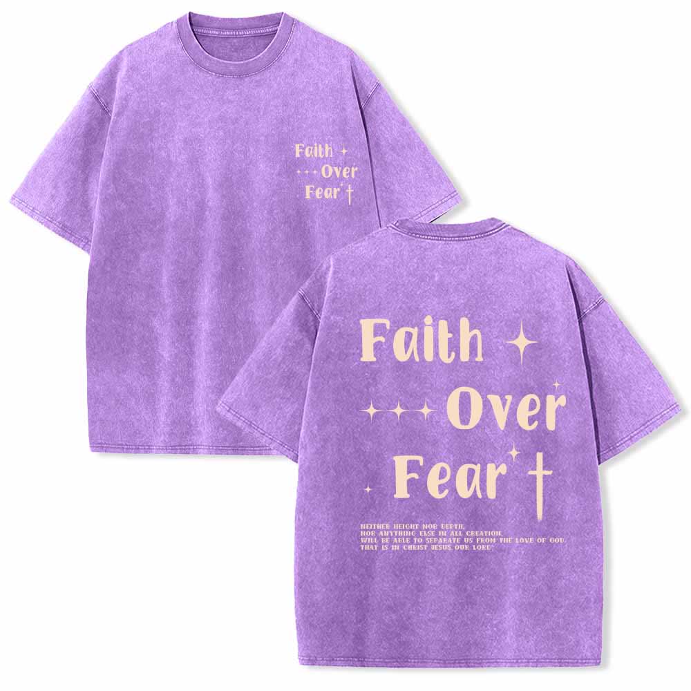 Christianartworkshop Glaube statt Angst – Sternenkreuz-Akzent vorne, Mini-Print hinten, großer Text, beidseitig gewaschenes T-Shirt - Lila - 5XL - image 18