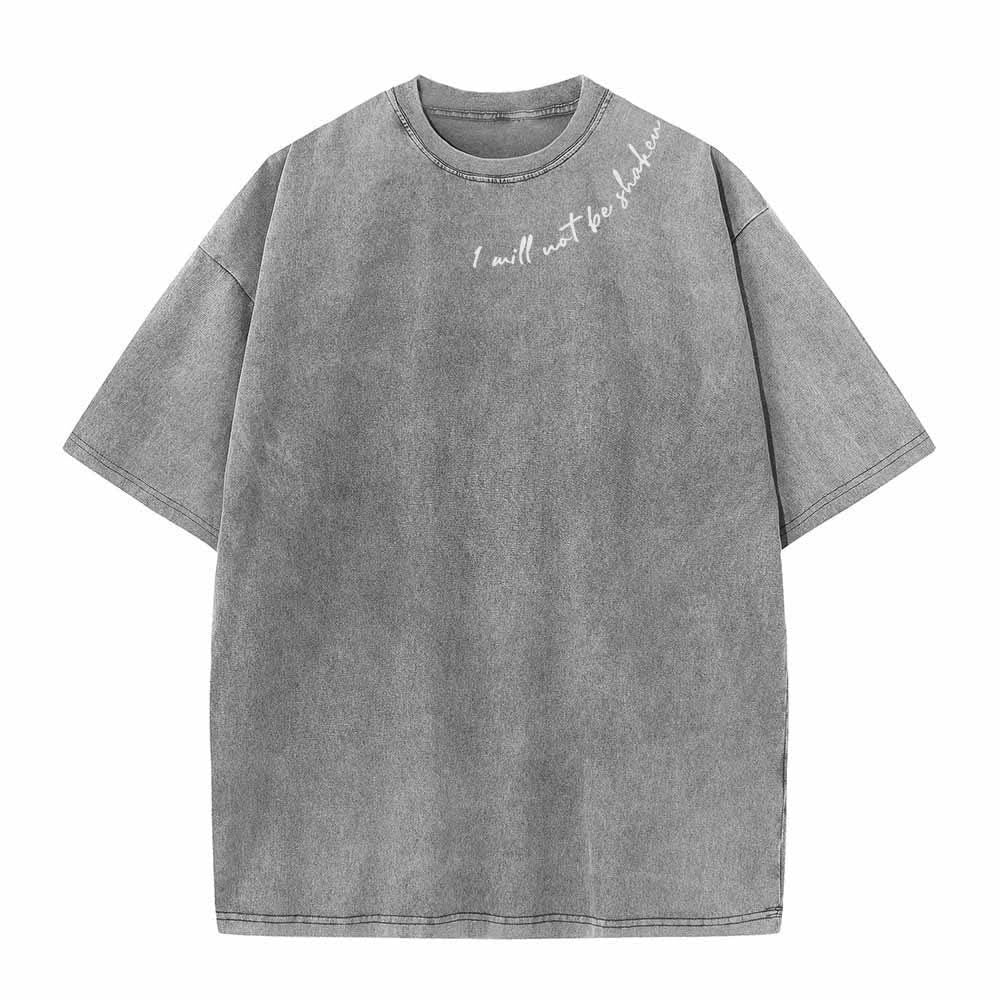 Christianartworkshop „Ich werde nicht erschüttert werden“ – Schräge Schulterpartie, Schriftzug vorne, mehrfarbige Buchstaben in Blasenform hinten, Psalm 16,8 – doppelseitig gewaschenes T-Shirt - image 11
