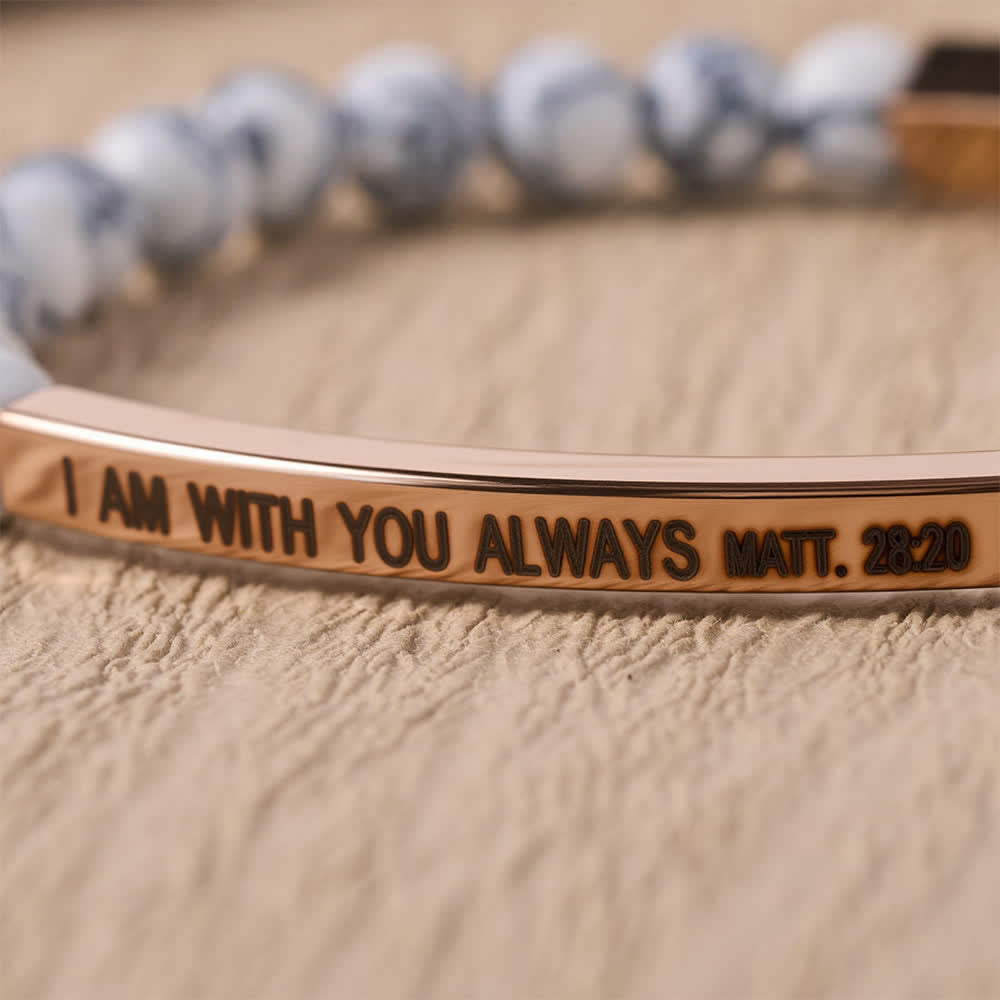 Christianartworkshop Graviertes, gebogenes Stretch-Perlenarmband mit dem Bibelvers „Ich bin immer bei euch“ (Matthäus 28,20) - image 3