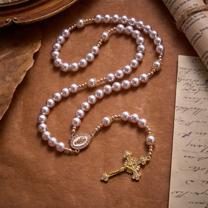 Christianartworkshop Rosenkranz Unserer Lieben Frau mit hellrosa Perlen und juwelenbesetztem goldenem Kruzifix: Sinnbild reiner himmlischer Zärtlichkeit - image 3