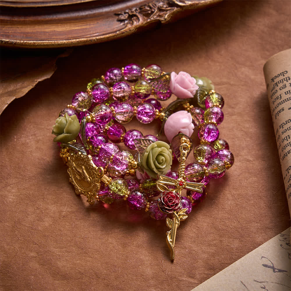 Christianartworkshop Rosenkranz aus rosa und grünen, facettierten Glasperlen mit Crackle-Effekt und Rosenmotiven, Marienkreuz - image 2