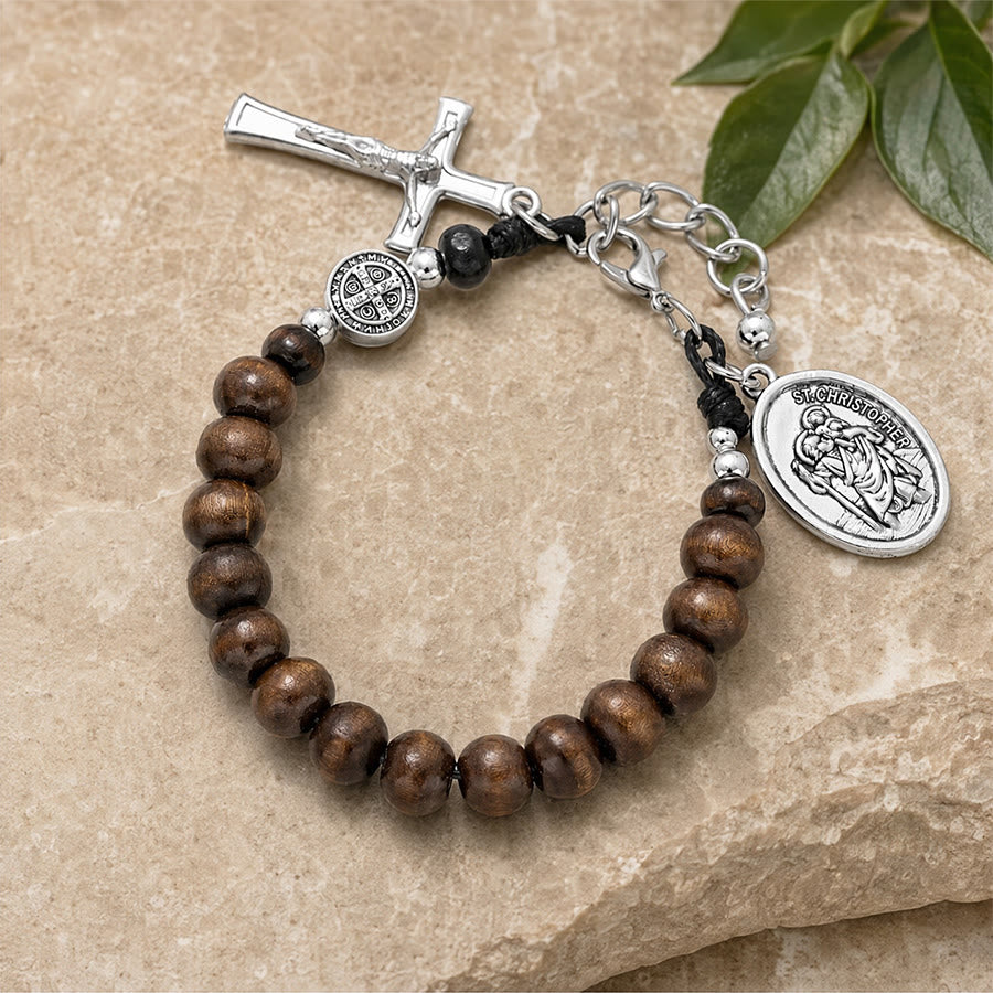 Christianartworkshop Rosenkranzarmband aus Naturholzperlen mit dem Heiligen Christophorus: Symbol für eine sichere Reise und himmlischen Schutz - image 5