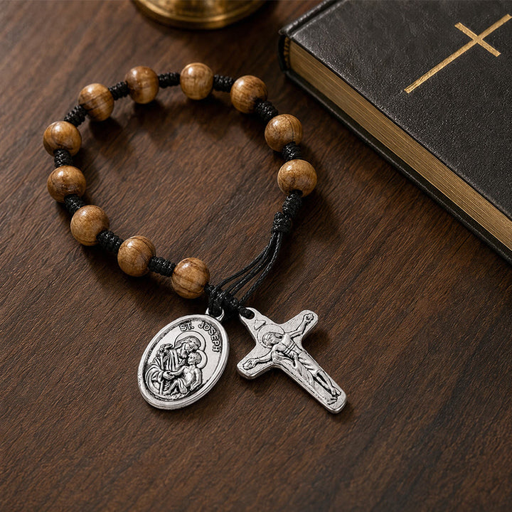 Christianartworkshop Handgeknüpfter Rosenkranz aus Holzperlen mit St.-Josephs-Medaille und Kruzifix: Symbol des himmlischen Schutzes der Familie - image 5