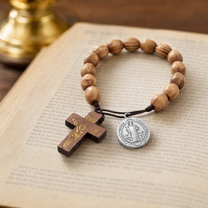 Christianartworkshop Handgeknüpfter Rosenkranz aus Holzperlen mit St.-Josephs-Medaille und Kruzifix: Symbol des himmlischen Schutzes der Familie - image 8