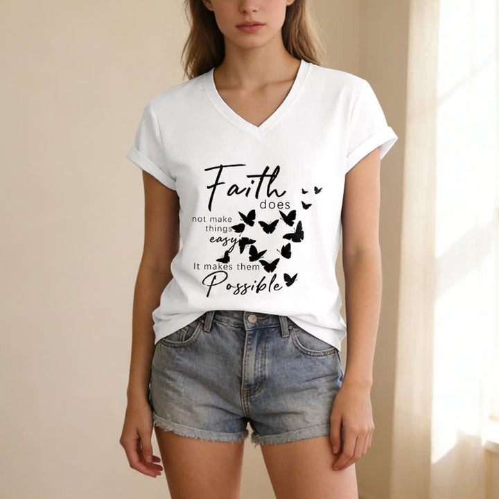 Christianartworkshop Glaube macht die Dinge nicht einfach – Lässiges T-Shirt mit Schmetterlingsbuchstaben-Print und V-Ausschnitt - image 3