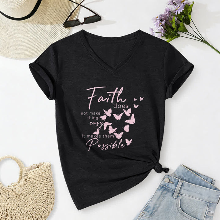 Christianartworkshop Glaube macht die Dinge nicht einfach – Lässiges T-Shirt mit Schmetterlingsbuchstaben-Print und V-Ausschnitt - Schwarz - 2XL - image 12