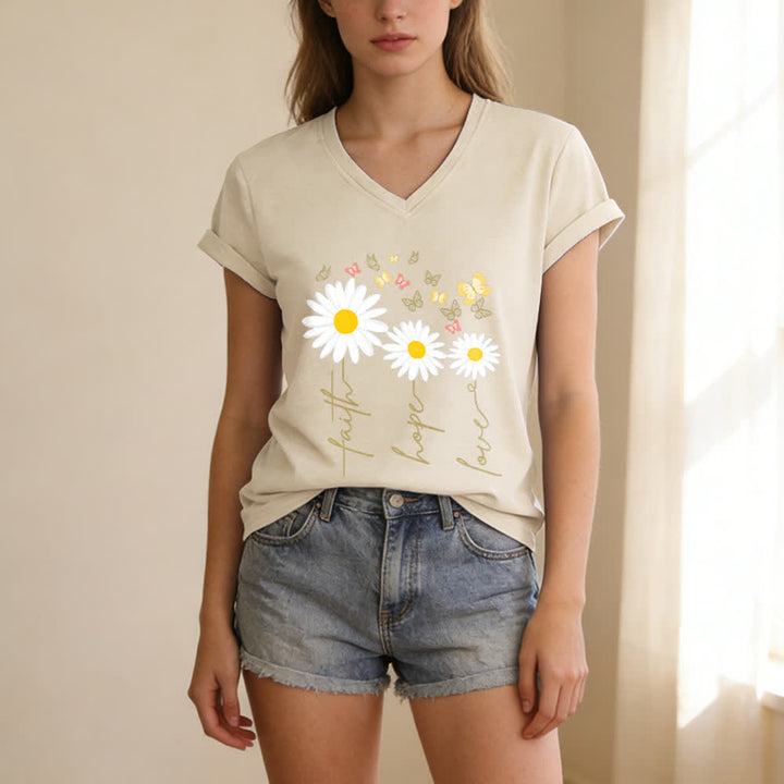 Christianartworkshop Lässiges T-Shirt mit V-Ausschnitt und Blumenmuster: Glaube, Hoffnung, Liebe, Gänseblümchen, Schmetterling - image 3