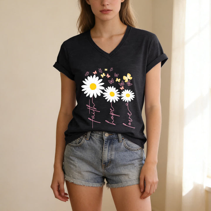 Christianartworkshop Lässiges T-Shirt mit V-Ausschnitt und Blumenmuster: Glaube, Hoffnung, Liebe, Gänseblümchen, Schmetterling - image 15