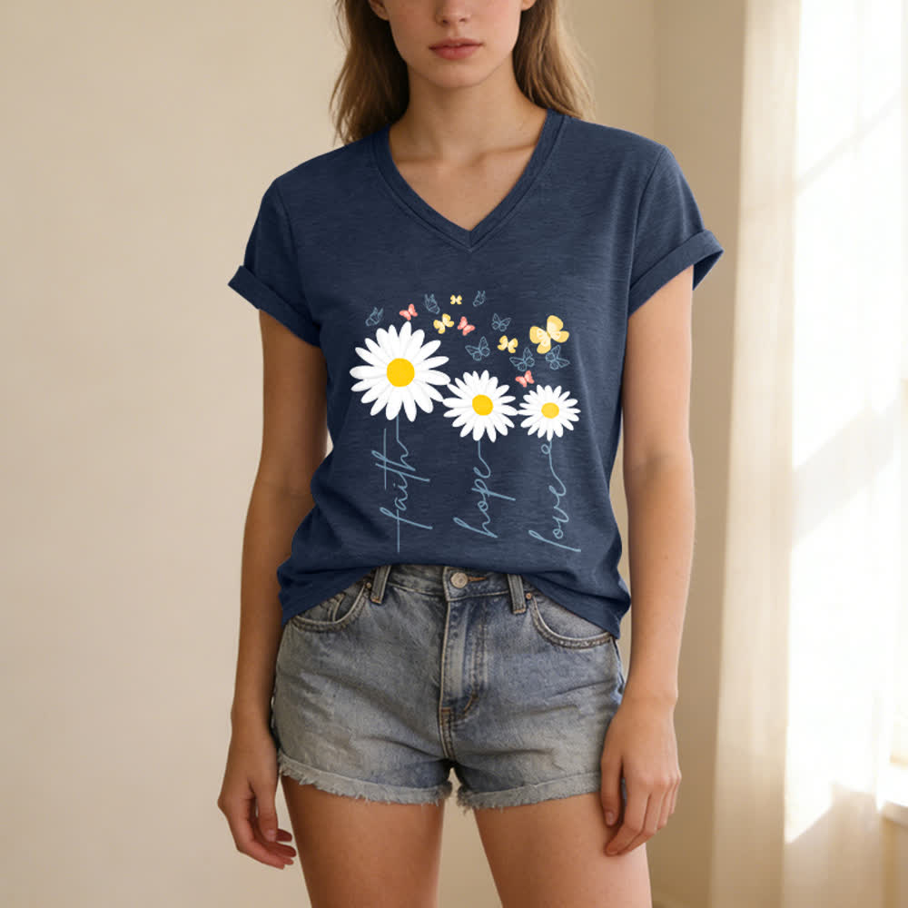 Christianartworkshop Lässiges T-Shirt mit V-Ausschnitt und Blumenmuster: Glaube, Hoffnung, Liebe, Gänseblümchen, Schmetterling - image 11