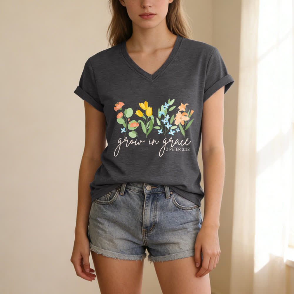 Christianartworkshop Wachse in der Gnade 2 Petrus 3:18 Lässiges T-Shirt mit Blumen- und Buchstabenprint und V-Ausschnitt - image 7