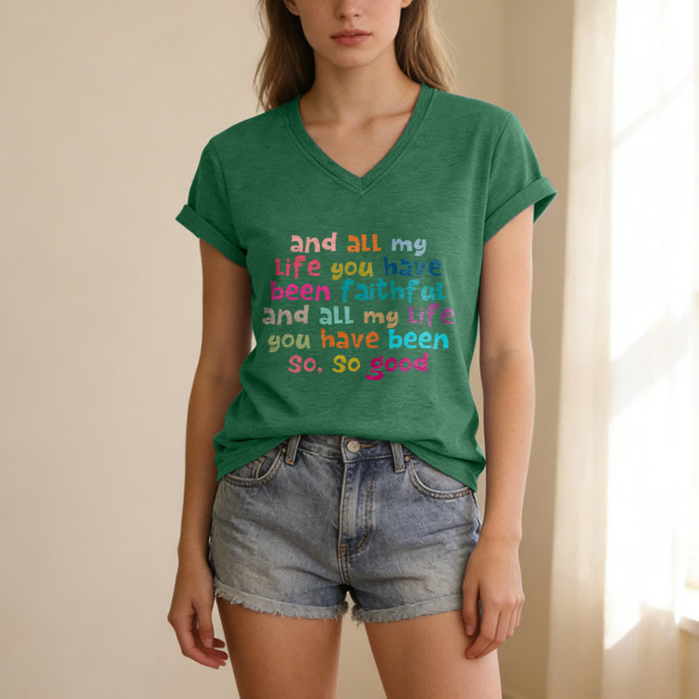 Christianartworkshop Und mein ganzes Leben lang warst du treu – Buntes T-Shirt mit Buchstabenprint und V-Ausschnitt - image 11
