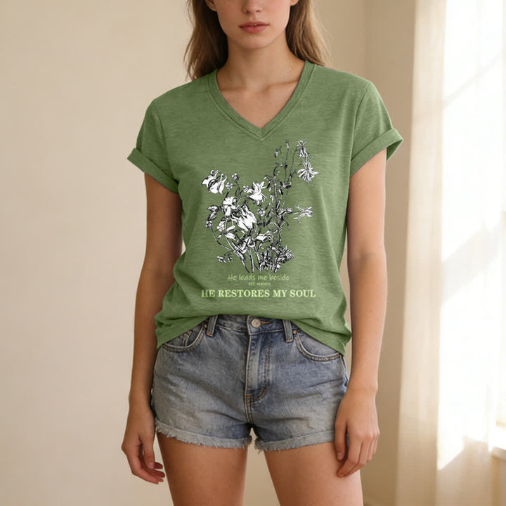 Christianartworkshop Er erquickt meine Seele – Beiges T-Shirt mit Blumenmuster und V-Ausschnitt - image 7