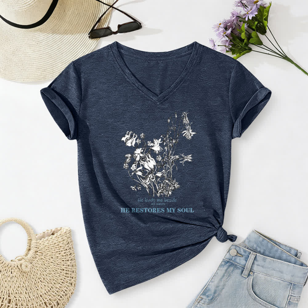 Christianartworkshop Er erquickt meine Seele – Beiges T-Shirt mit Blumenmuster und V-Ausschnitt - Marine - 2XL - image 8