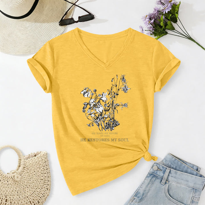 Christianartworkshop Er erquickt meine Seele – Beiges T-Shirt mit Blumenmuster und V-Ausschnitt - Gelb - 2XL - image 24