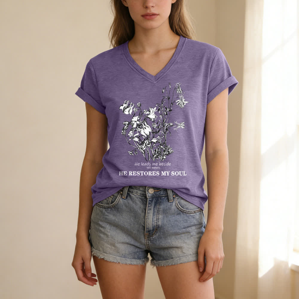 Christianartworkshop Er erquickt meine Seele – Beiges T-Shirt mit Blumenmuster und V-Ausschnitt - image 17