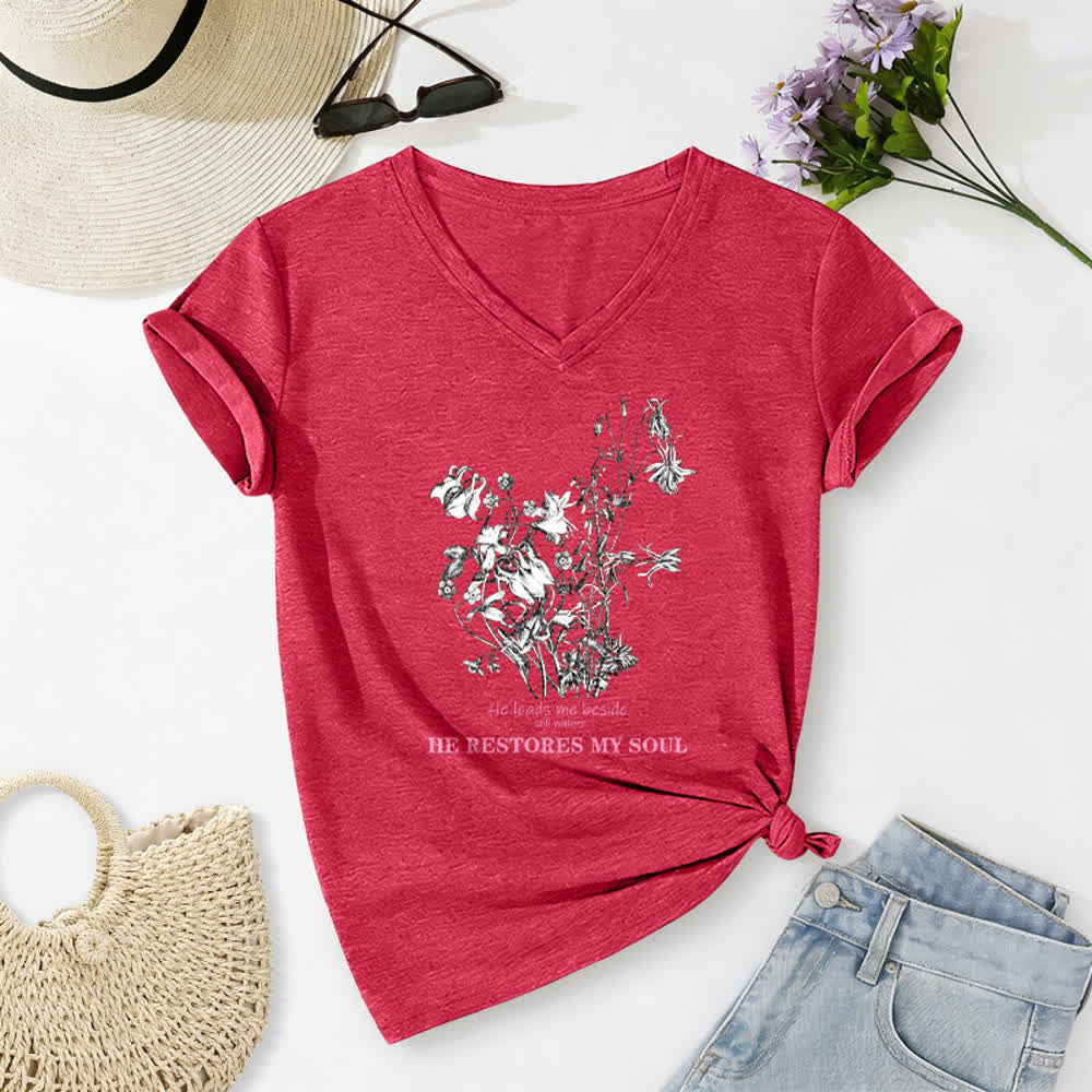 Christianartworkshop Er erquickt meine Seele – Beiges T-Shirt mit Blumenmuster und V-Ausschnitt - Rot - 2XL - image 14