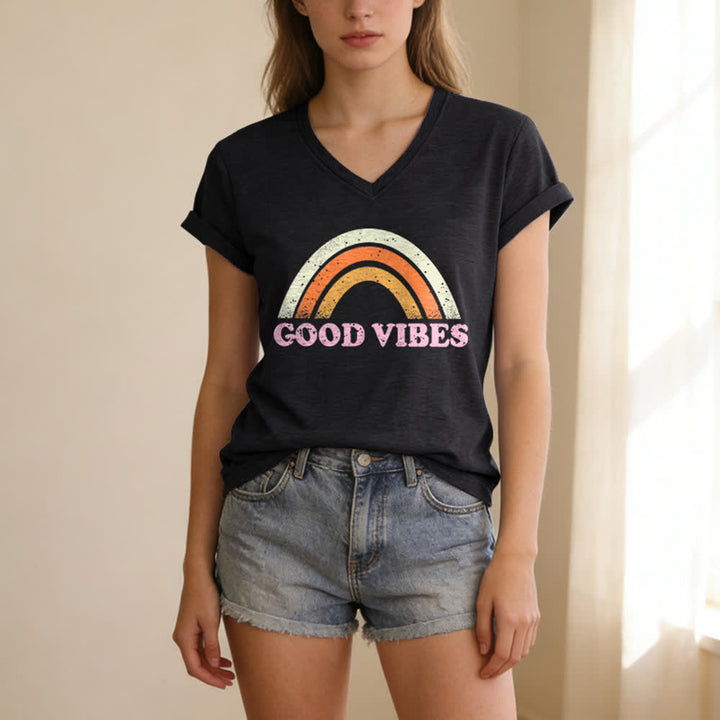 Christianartworkshop Good Vibes Retro Rainbow Heather Damen-T-Shirt mit V-Ausschnitt - image 15