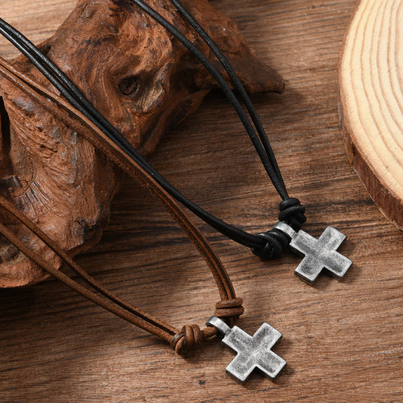 Christianartworkshop Vintage-Halskette mit gealtertem Kreuz aus Lederkordel: Zeichen der beständigen himmlischen Gnade - Braun - image 0