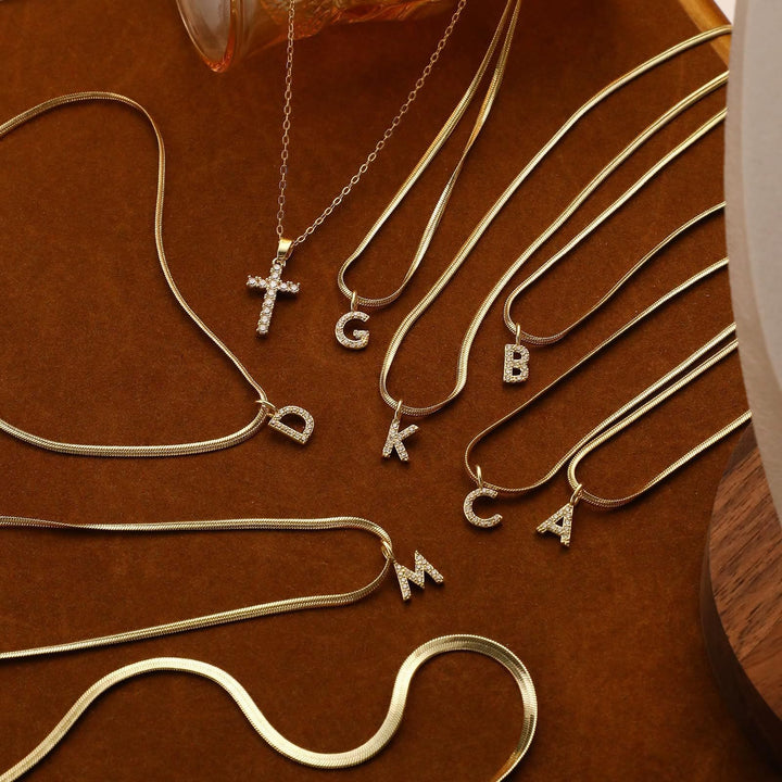 Christianartworkshop Funkelnde, mehrlagige Kristall-Kreuzkette mit Initialen: Ein Zeichen persönlicher himmlischer Gnade - image 1