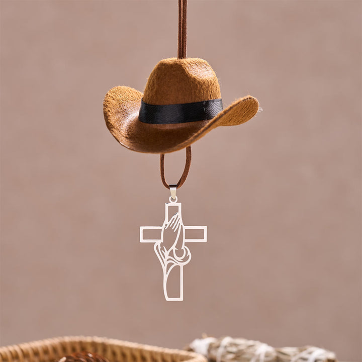 Christianartworkshop Mini-Cowboyhut-Anhänger mit betenden Händen und Kreuz: Symbol für friedvolles Reisen - image 5